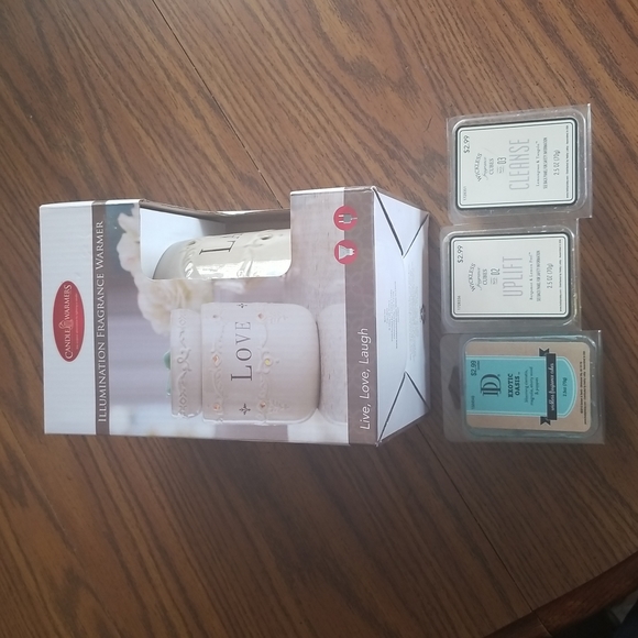 candle warmers Other - New Fragrance Warmer & Melts